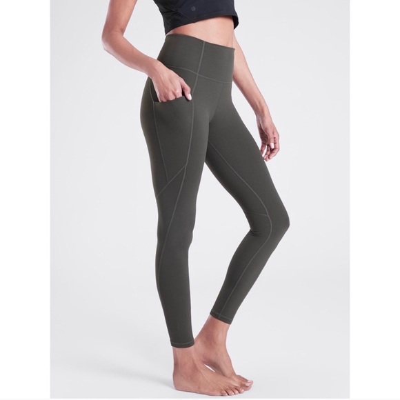 salutation stash pocket tight